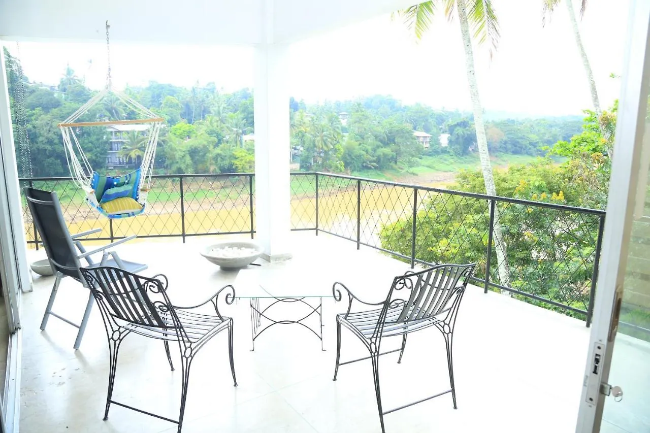 Riverside Suites Kandy