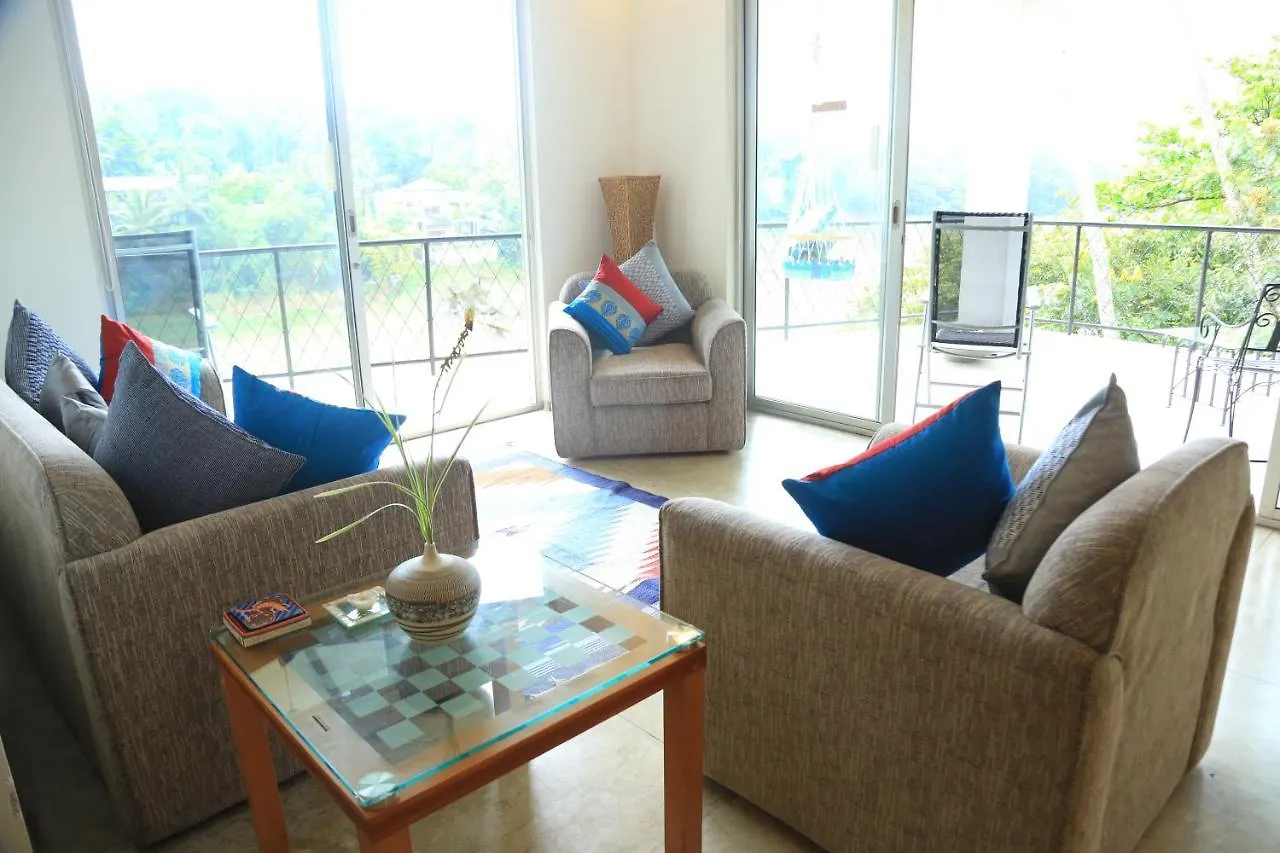 Riverside Suites Kandy Apartamento